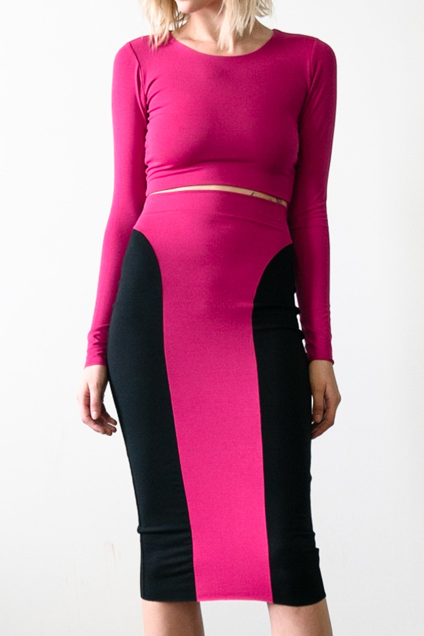 Exclusive Crew Neck Long Sleeve Crop