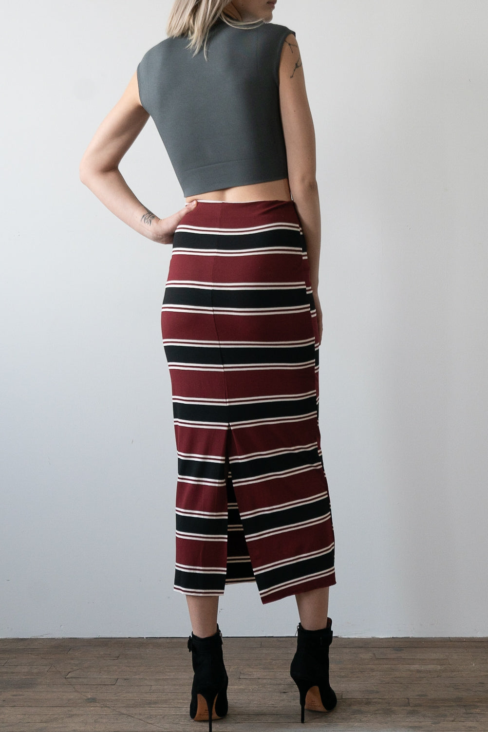 Exclusive  Elongated Pencil Skirt